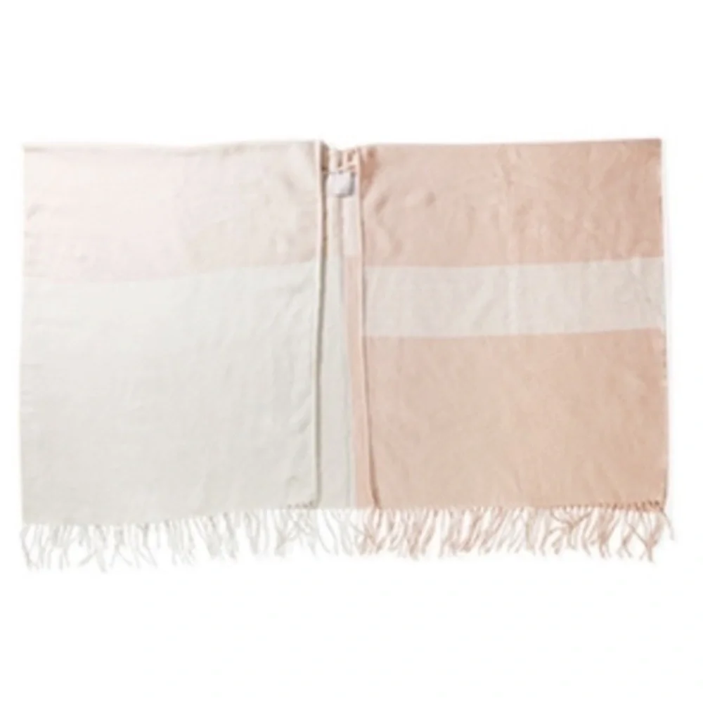 NWT Soia & Kyo Woven Scarf wit Fringe